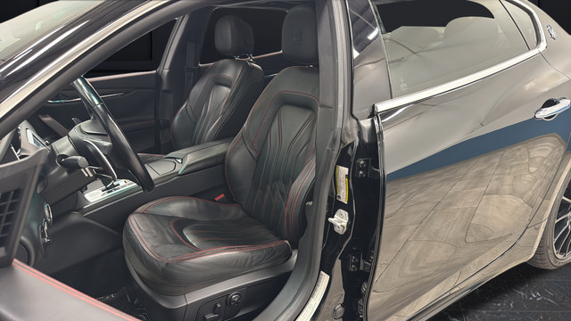 Used 2015 Maserati Quattroporte GTS RWD image 9