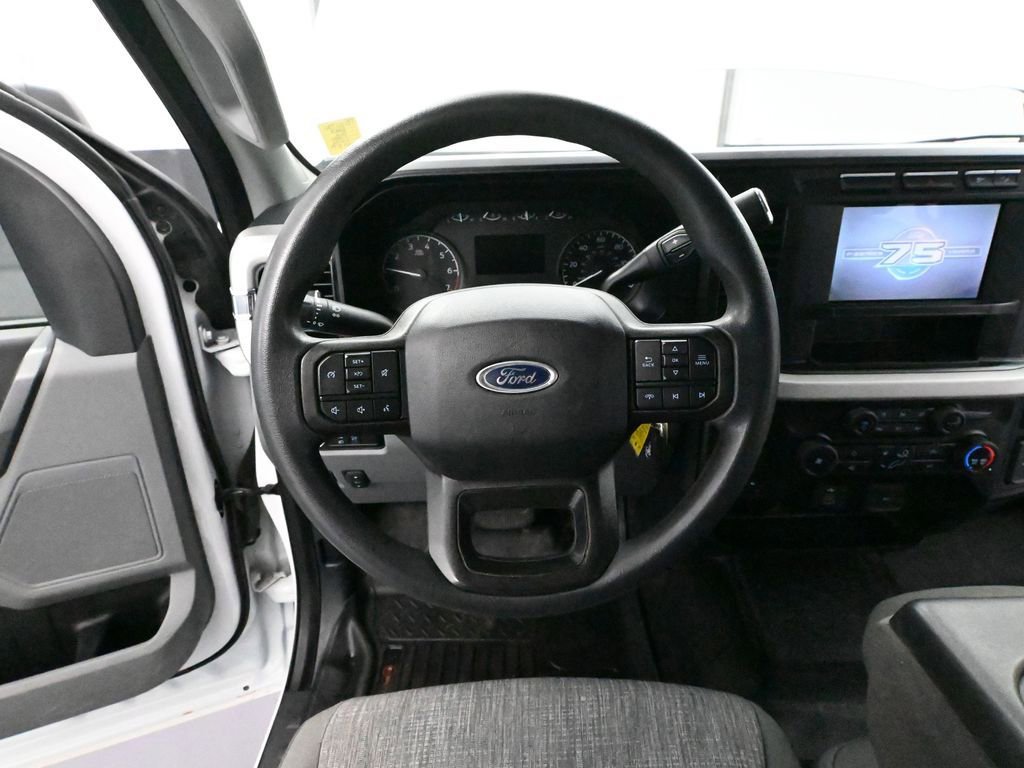 Used 2023 Ford F350 XLT w/ FX4 Off-Road Package image 26