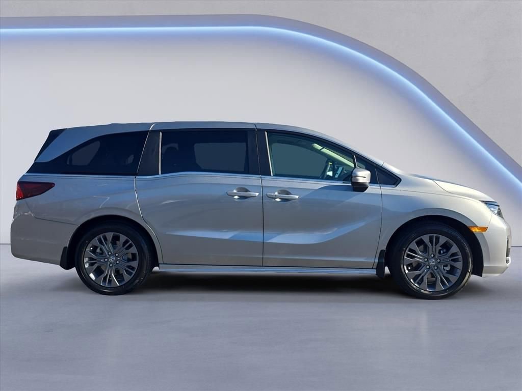 New 2026 Honda Odyssey Touring image 6