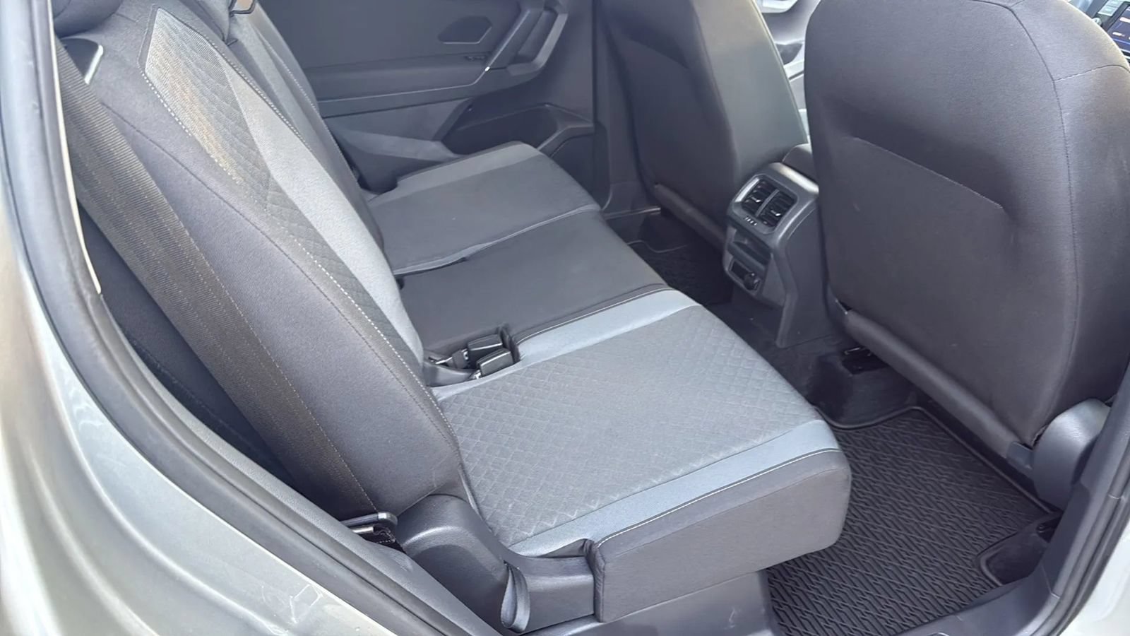 Used 2020 Volkswagen Tiguan S FWD image 21