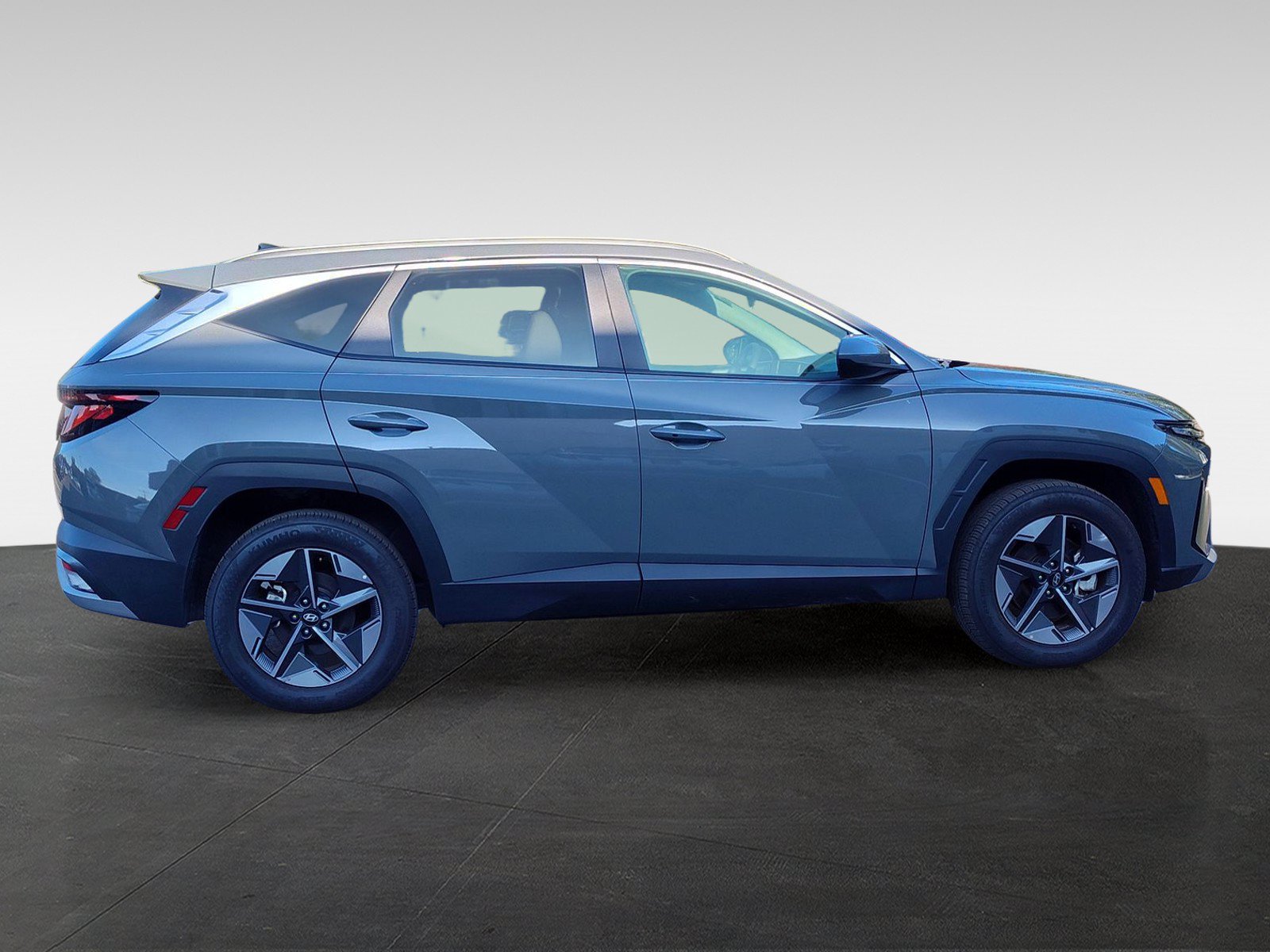 Certified 2026 Hyundai Tucson SEL Plus AWD/4WD image 4