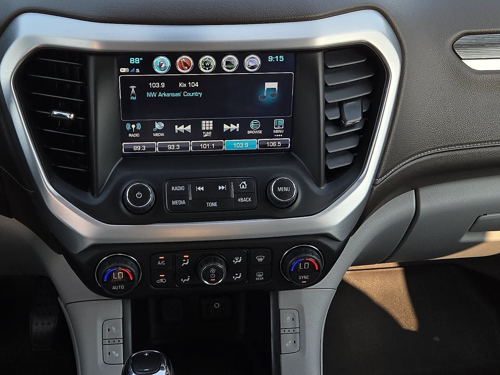 Used 2019 GMC Acadia SLT FWD image 14