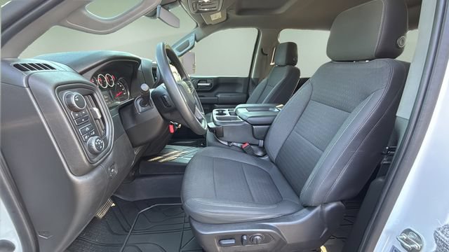 Used 2022 Chevrolet Silverado 2500 Custom w/ Custom Value Package AWD/4WD image 19