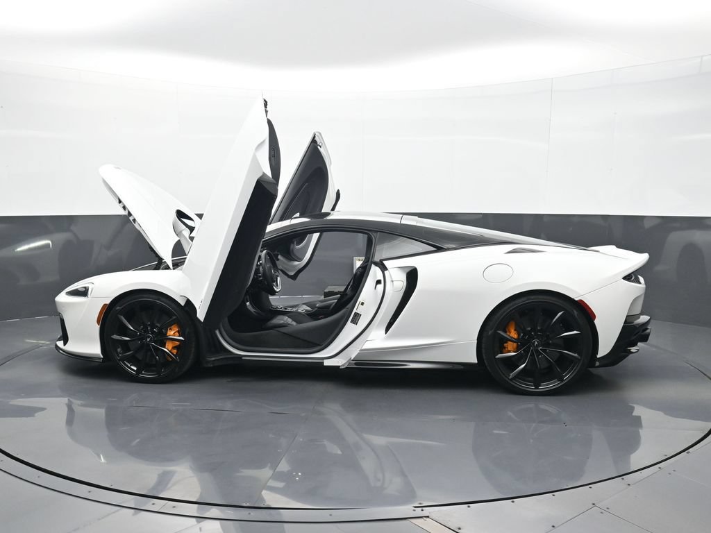 Used 2025 McLaren GTS RWD image 24