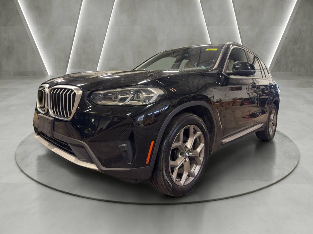 Used 2022 BMW X3 xDrive30i AWD/4WD image 3