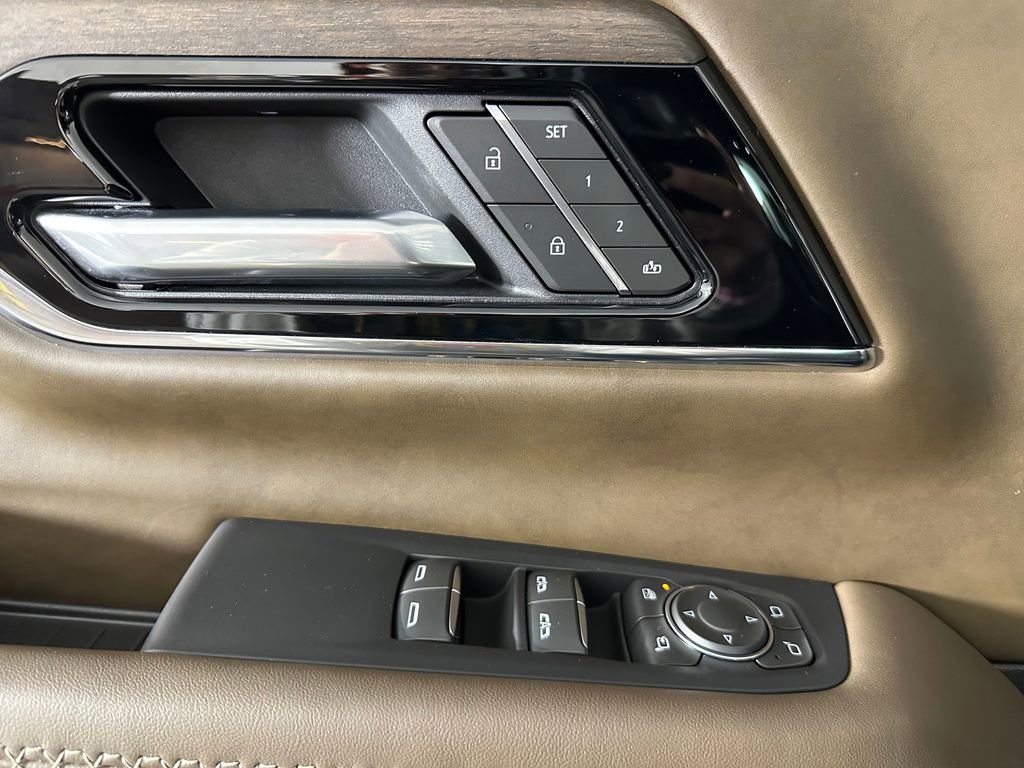 Used 2025 GMC Yukon XL Denali Ultimate image 24