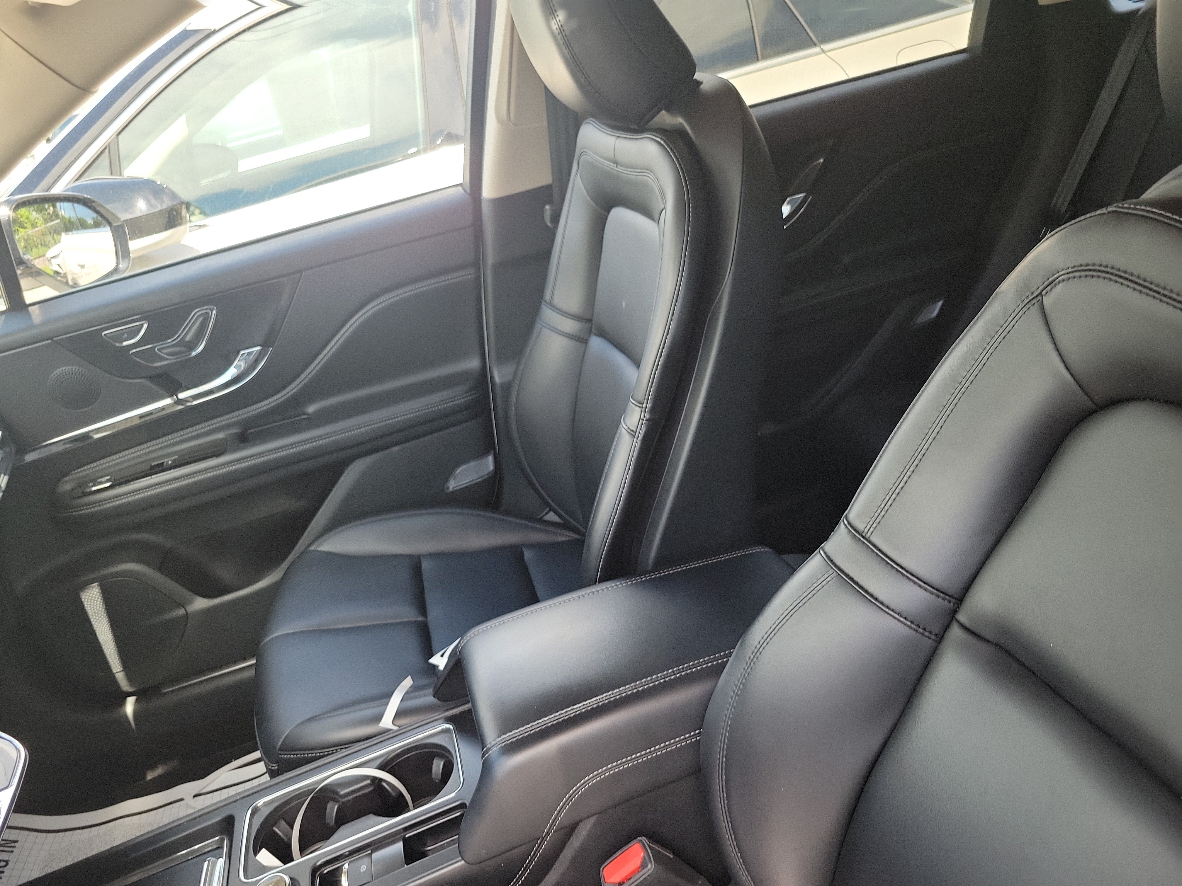 Used 2024 Lincoln Corsair FWD image 13