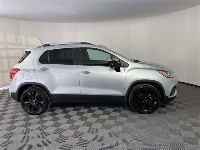 Used 2019 Chevrolet Trax LT w/ Redline Edition image 10
