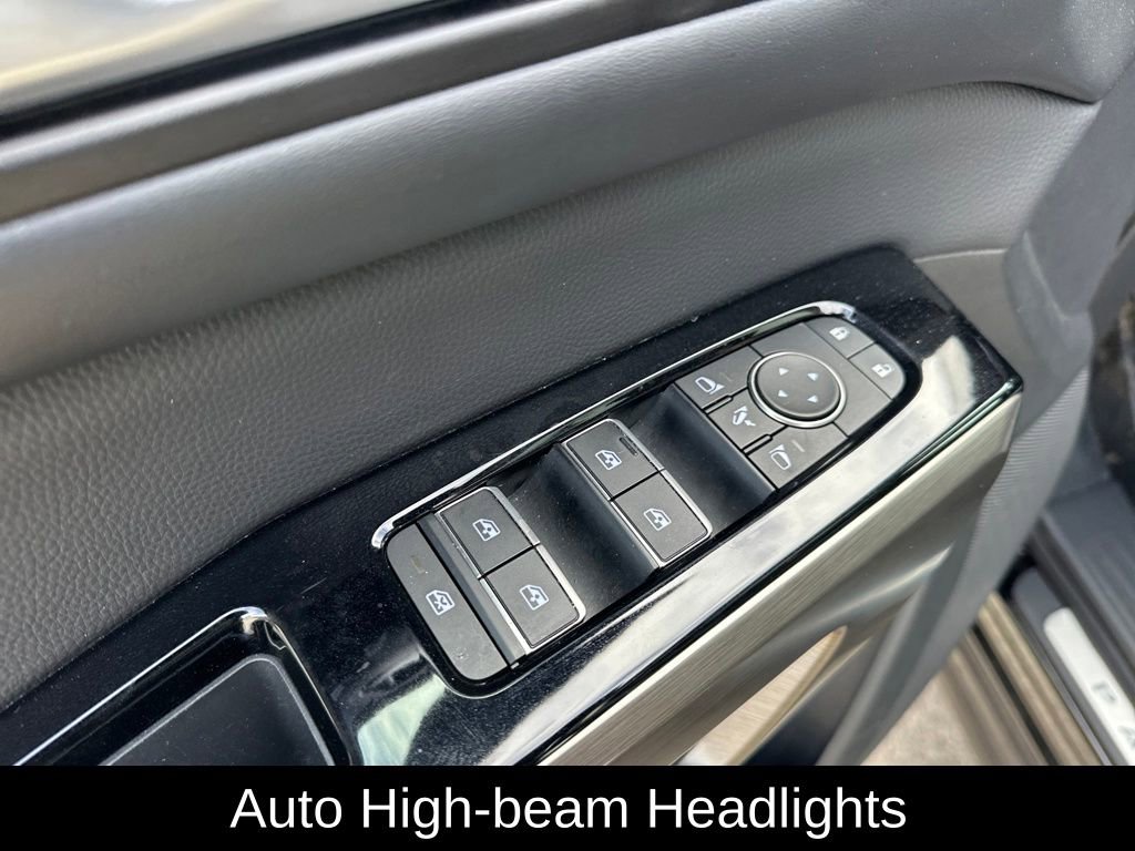 Used 2025 Nissan Pathfinder Platinum image 15