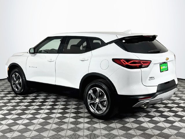 Used 2026 Chevrolet Blazer LT FWD image 6