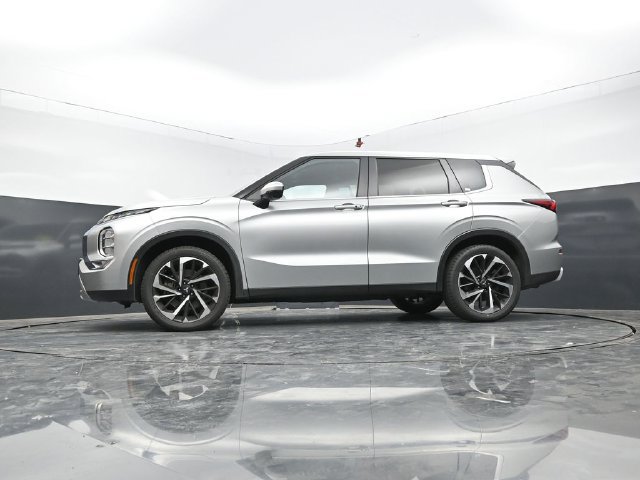 Used 2024 Mitsubishi Outlander SE FWD image 55