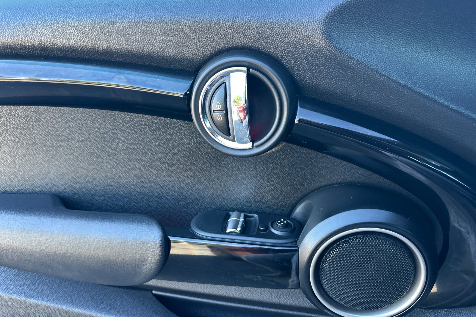 Used 2015 MINI Cooper S FWD image 11