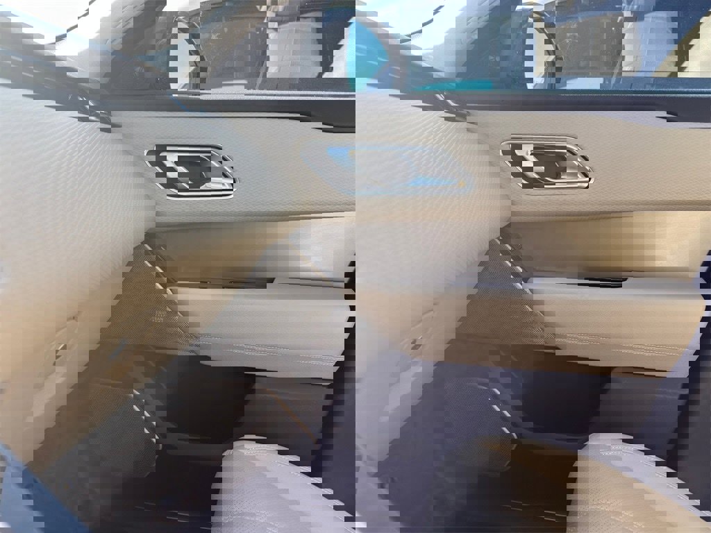 Used 2021 Land Rover Range Rover Velar S image 25