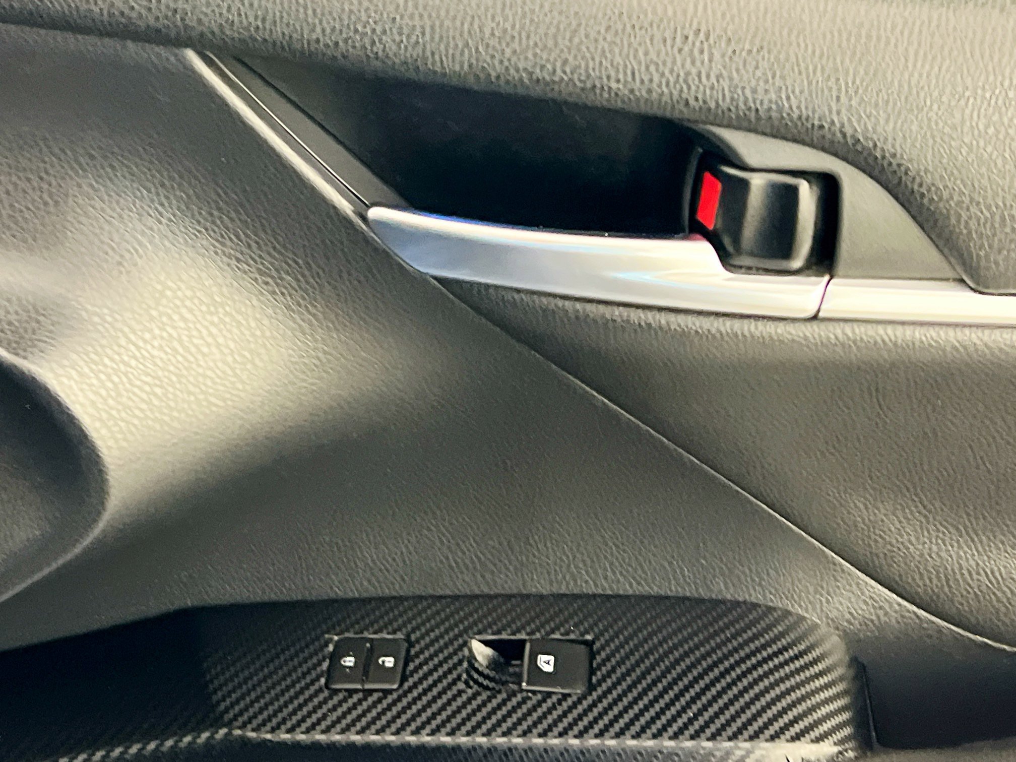 Used 2020 Toyota Camry XSE image 32