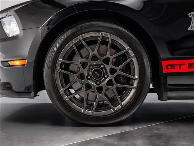 Used 2013 Ford Mustang Shelby GT500 RWD image 15