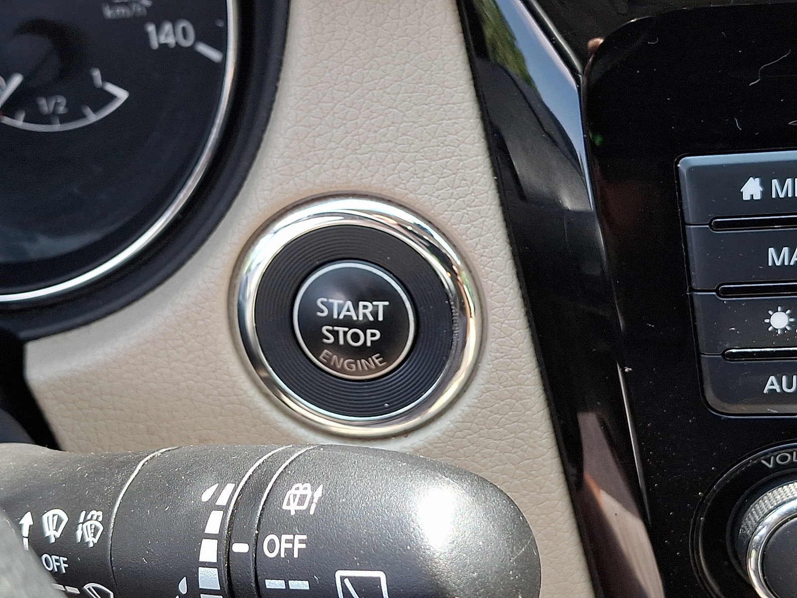 Used 2020 Nissan Rogue SL AWD/4WD image 24