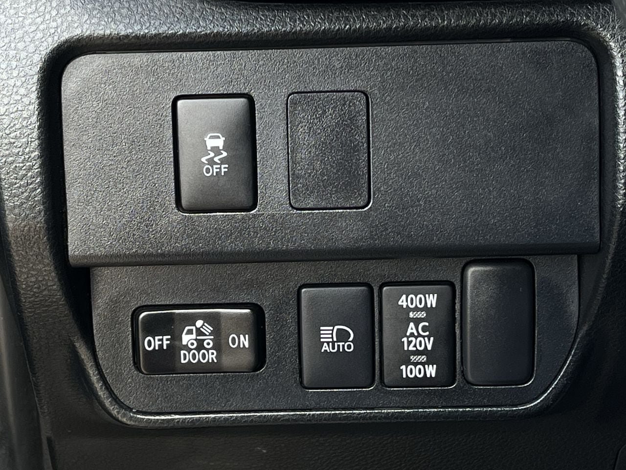 Used 2023 Toyota Tacoma TRD Off-Road w/ Technology Package AWD/4WD image 20