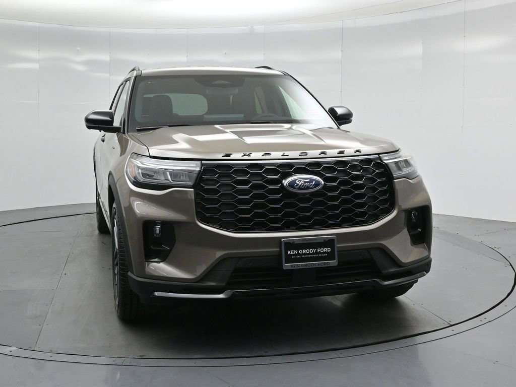 Used 2026 Ford Explorer ST-Line w/ ST-Line Street Pack RWD image 57