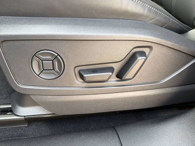 Used 2025 Audi Q5 Premium w/ Convenience Package AWD/4WD image 14