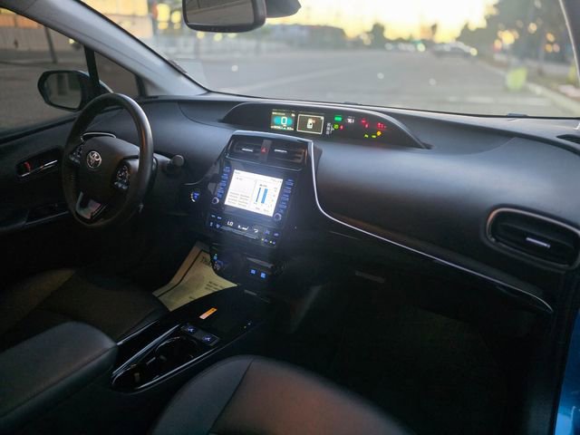 Used 2022 Toyota Prius XLE FWD image 31