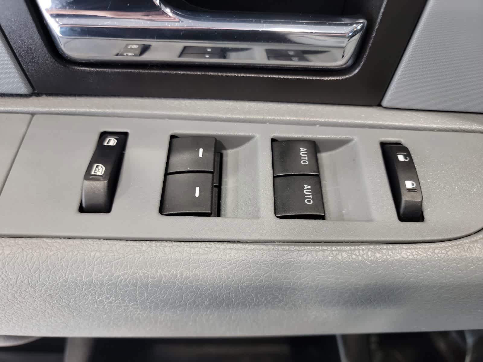 Used 2014 Ford F150 XLT w/ Equipment Group 302A Luxury AWD/4WD image 17