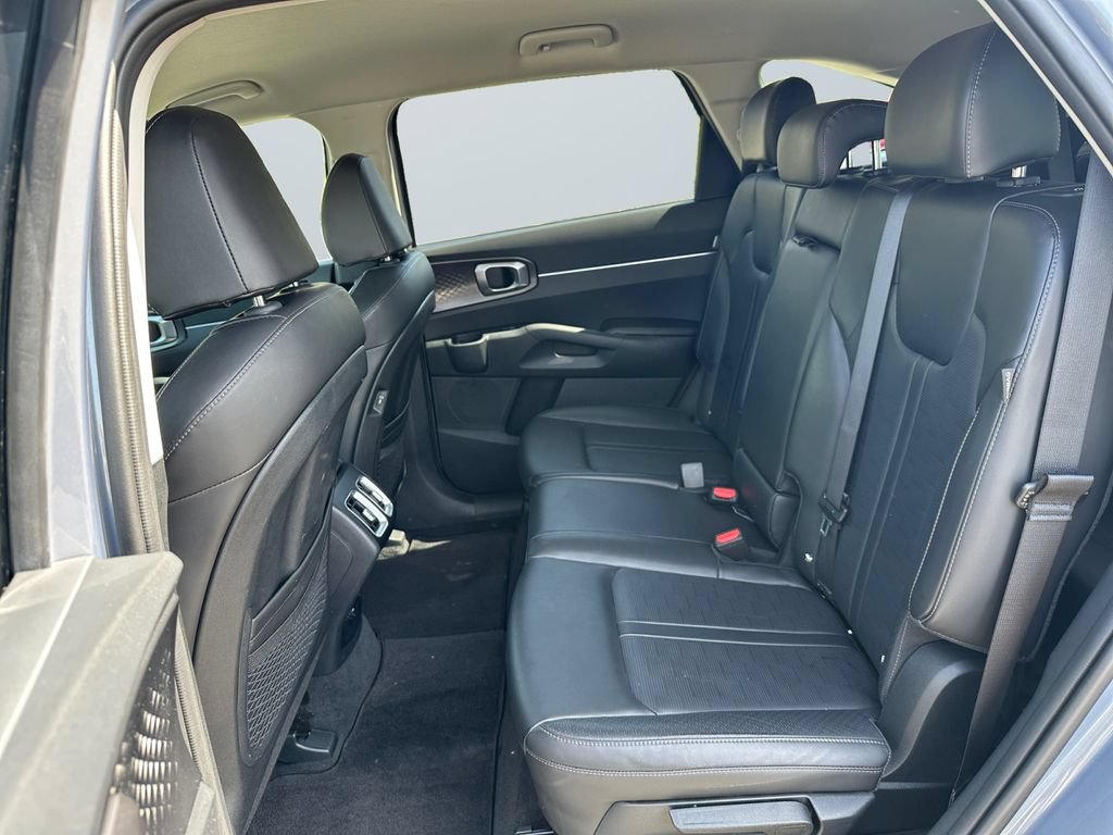 Used 2024 Kia Sorento S FWD image 13