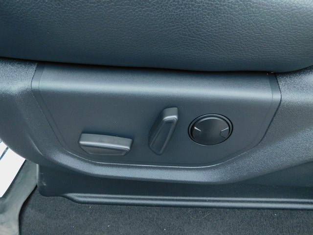 Used 2022 Ford F250 Lariat w/ Chrome Package image 26