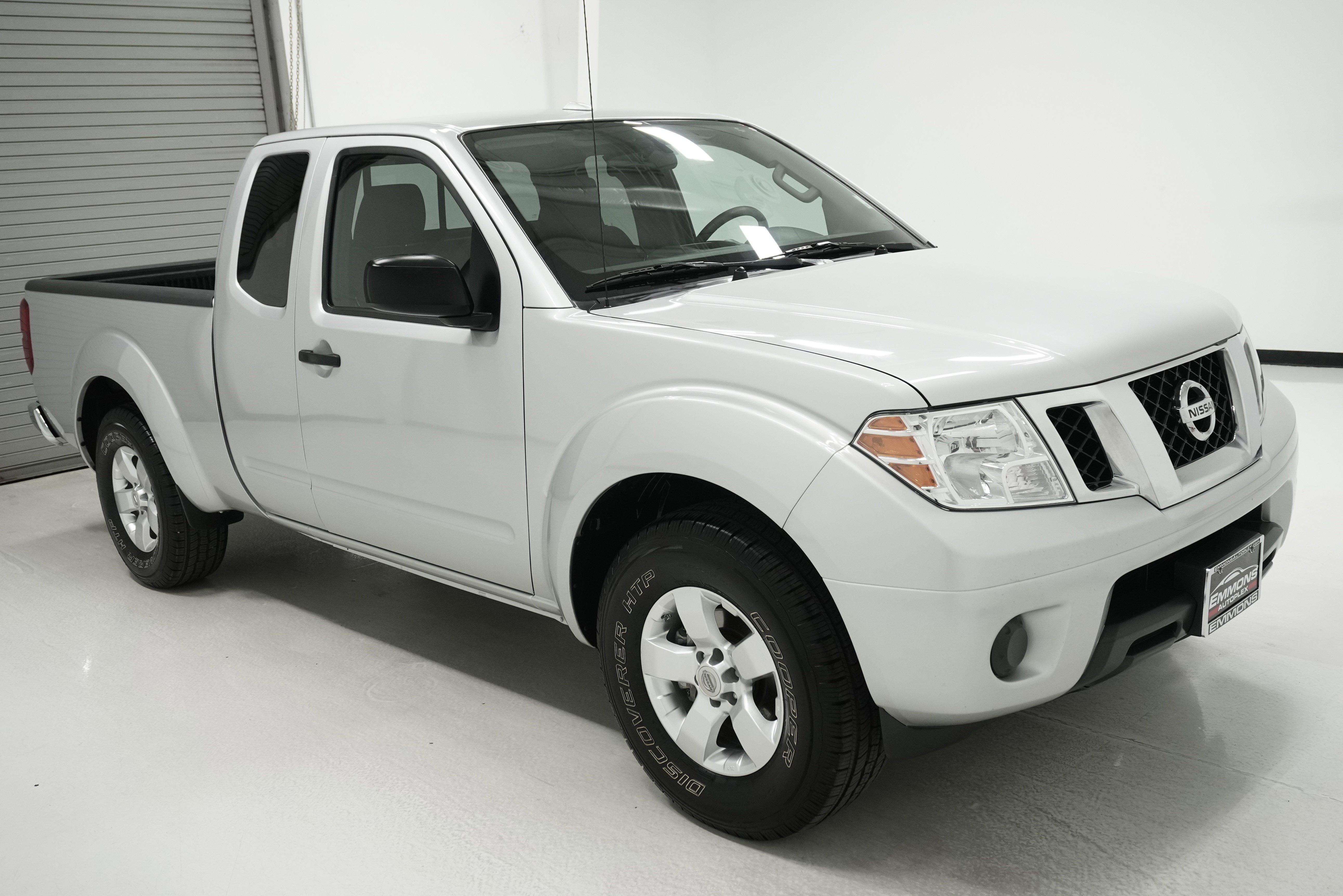 Used 2013 Nissan Frontier SV image 3