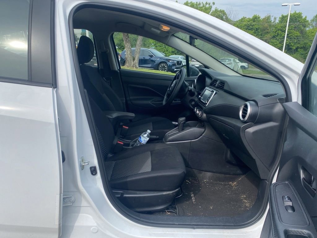 Used 2024 Nissan Versa S w/ S Plus Package FWD image 34
