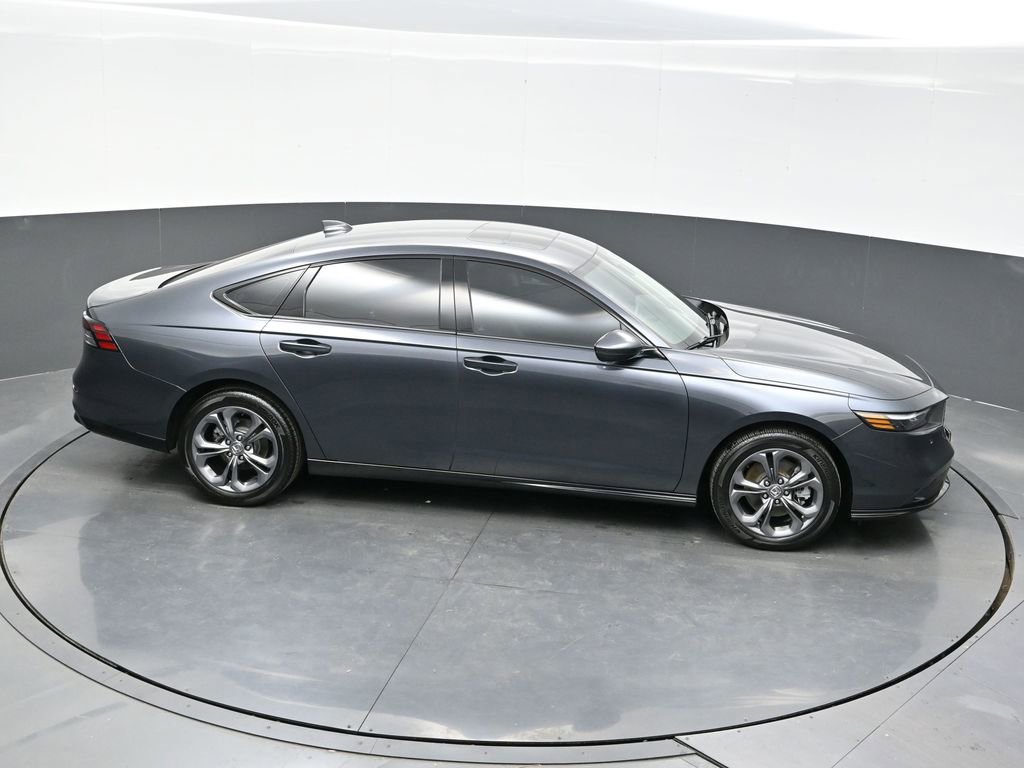 Used 2025 Honda Accord EX-L image 32
