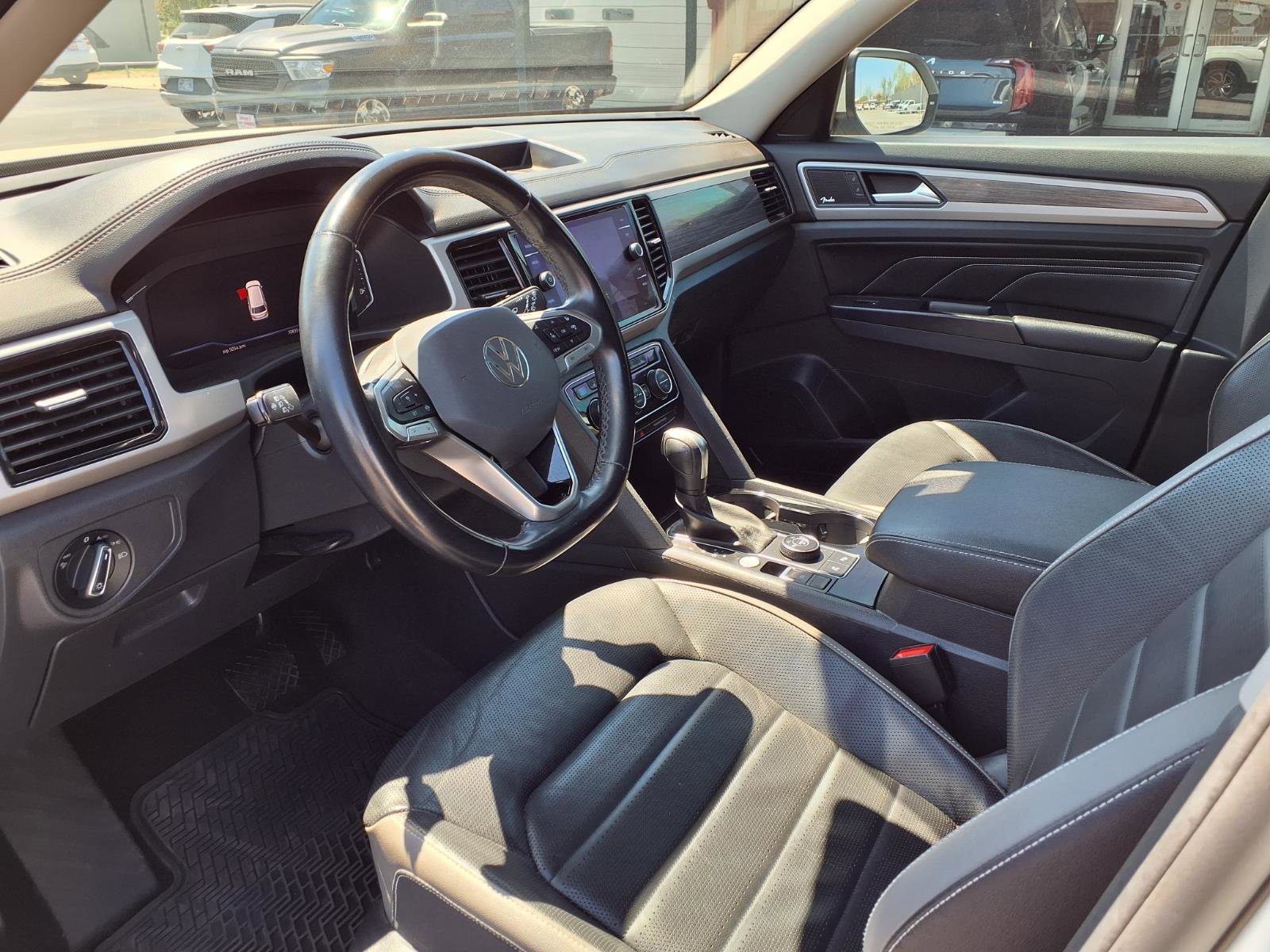 Used 2021 Volkswagen Atlas SEL Premium image 6