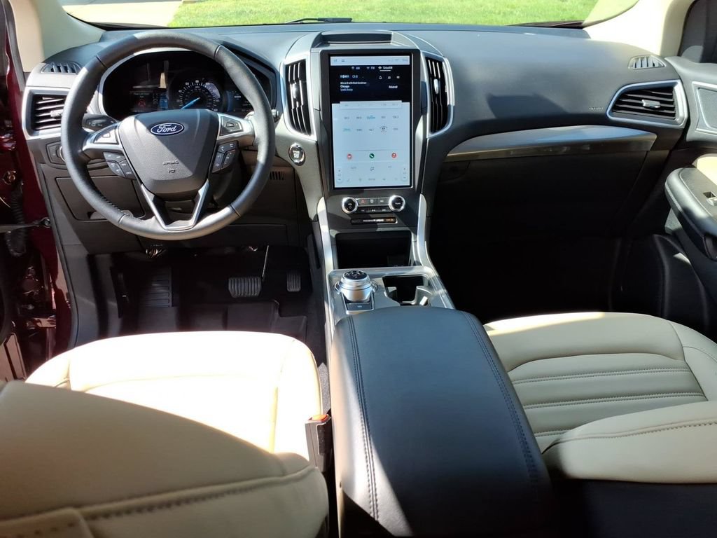 Used 2024 Ford Edge SEL AWD/4WD image 12