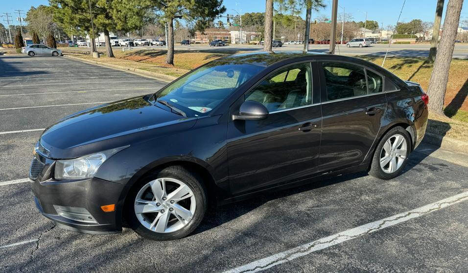 Used 2014 Chevrolet Cruze Diesel image 2