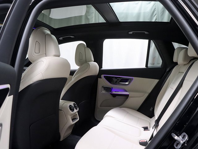 New 2025 Mercedes-Benz GLC 350e 4MATIC image 14