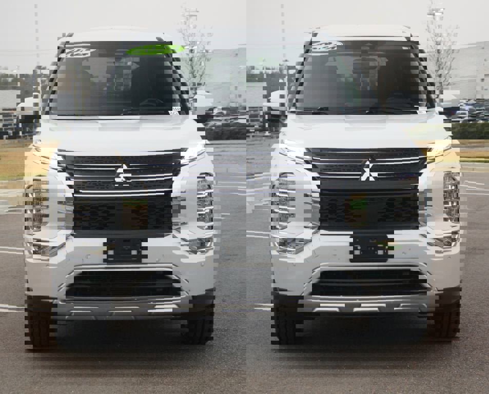 Used 2024 Mitsubishi Outlander SE image 26