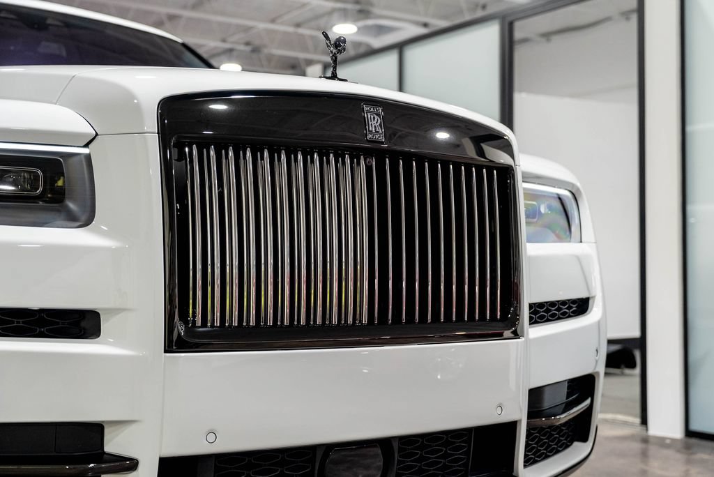 Used 2022 Rolls-Royce Cullinan Black Badge AWD/4WD image 20
