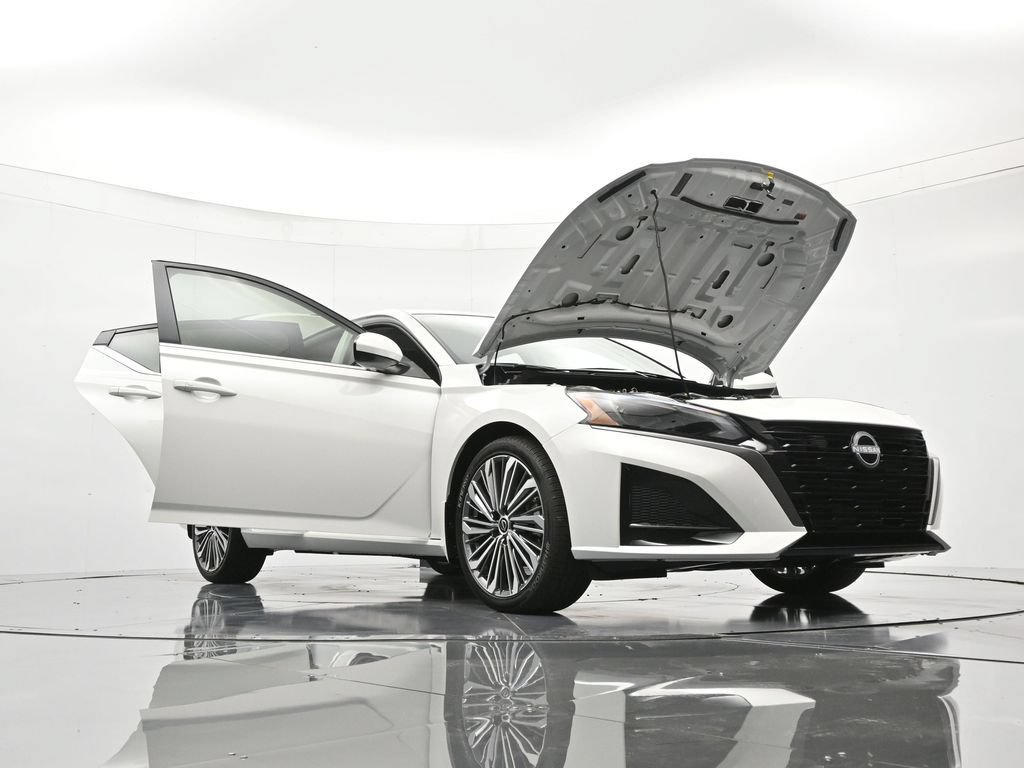 New 2026 Nissan Altima 2.5 SV w/ SV Premium Package FWD image 49