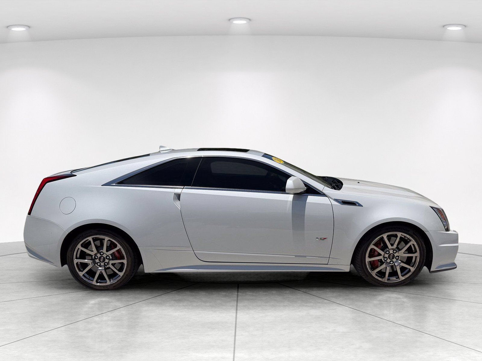 Used 2015 Cadillac CTS V RWD image 3