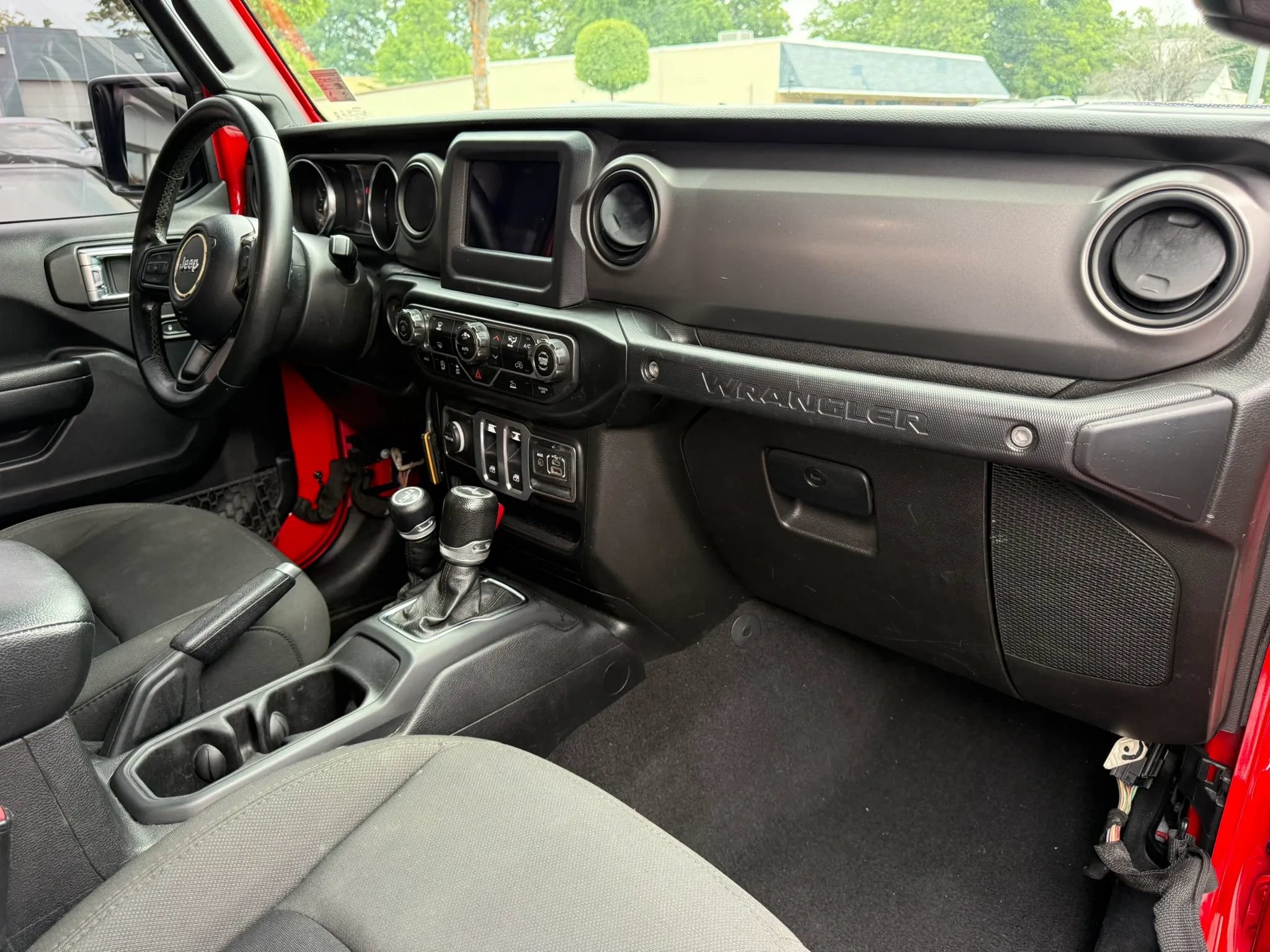 Used 2021 Jeep Wrangler Sport AWD/4WD image 18