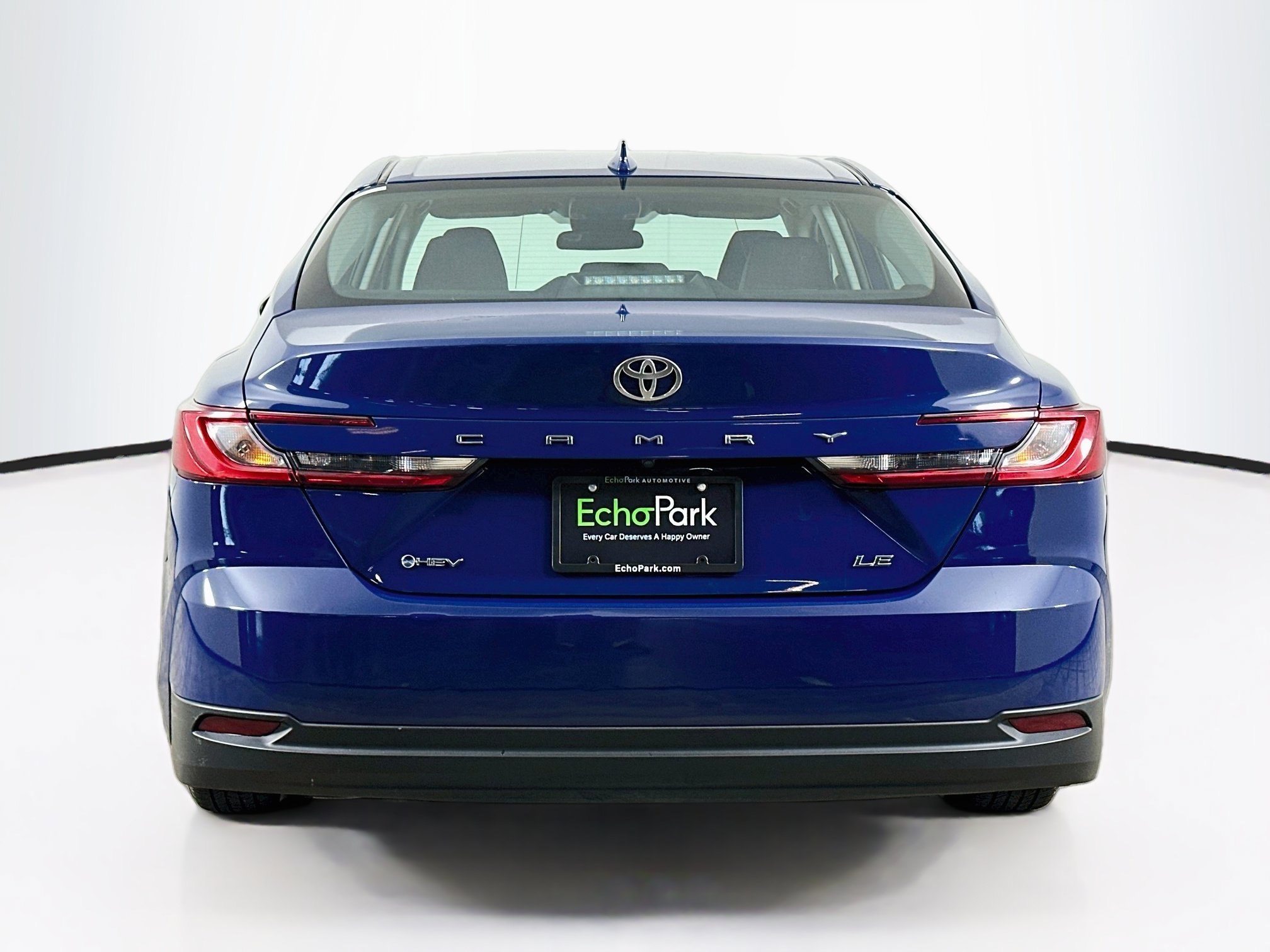 Used 2025 Toyota Camry LE FWD image 7