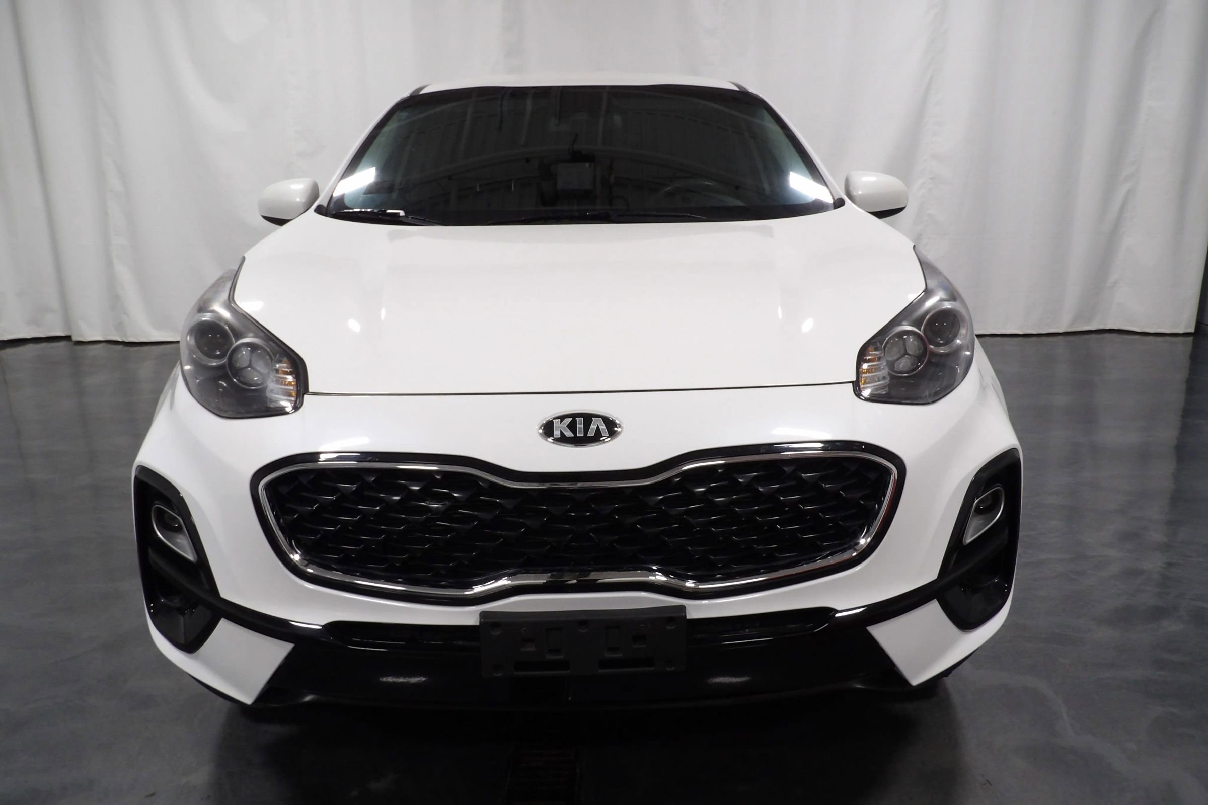 Used 2022 Kia Sportage LX image 2