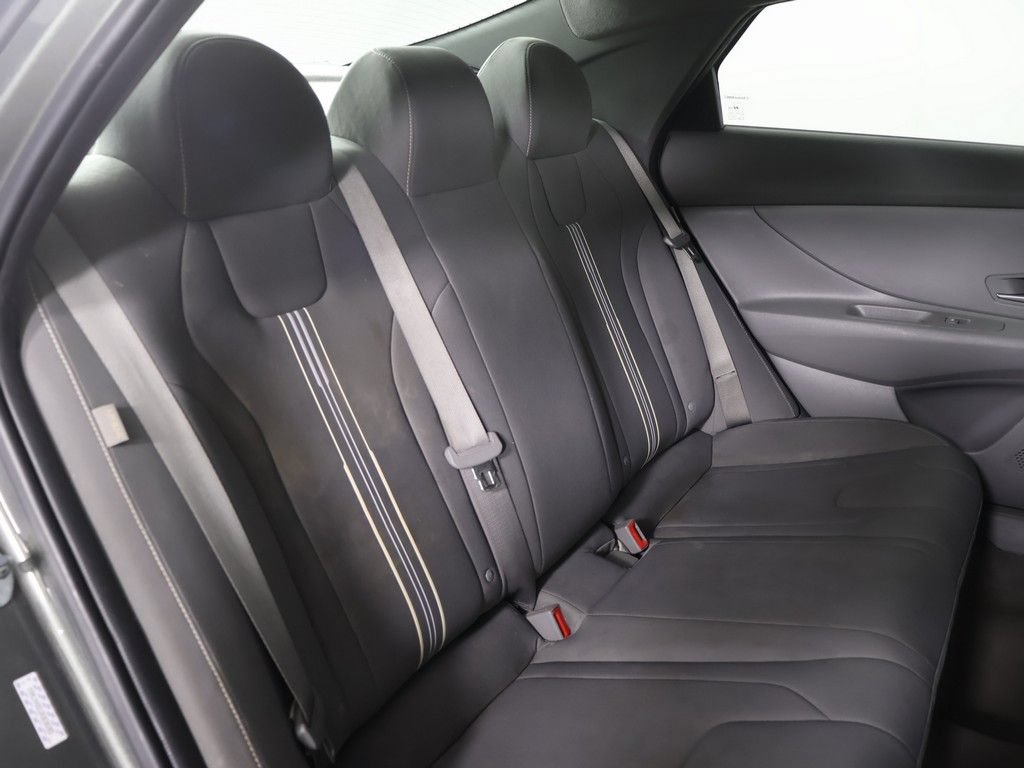 Used 2024 Hyundai Elantra SEL FWD image 27