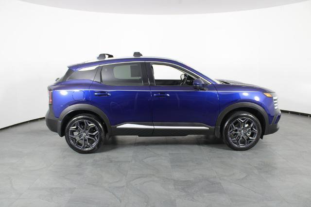 Certified 2025 Nissan Kicks SR FWD image 12
