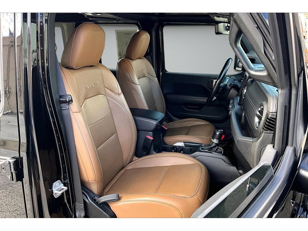 Used 2022 Jeep Wrangler Unlimited Sahara w/ Cold Weather Group AWD/4WD image 50