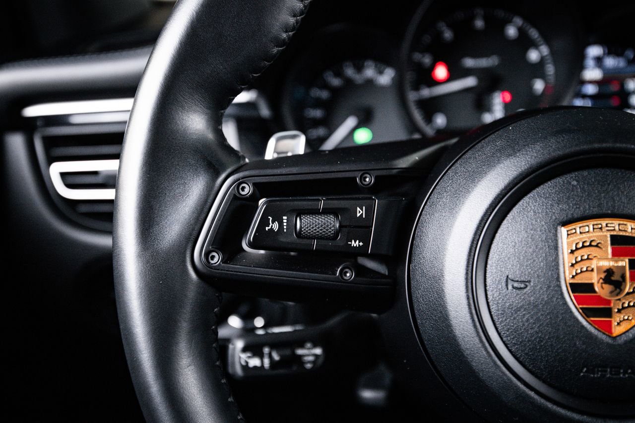 Certified 2023 Porsche Macan Turbo AWD/4WD image 17