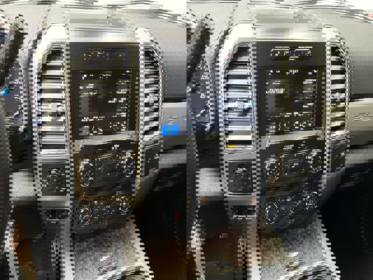 Used 2017 Ford F250 Lariat w/ Chrome Package image 19