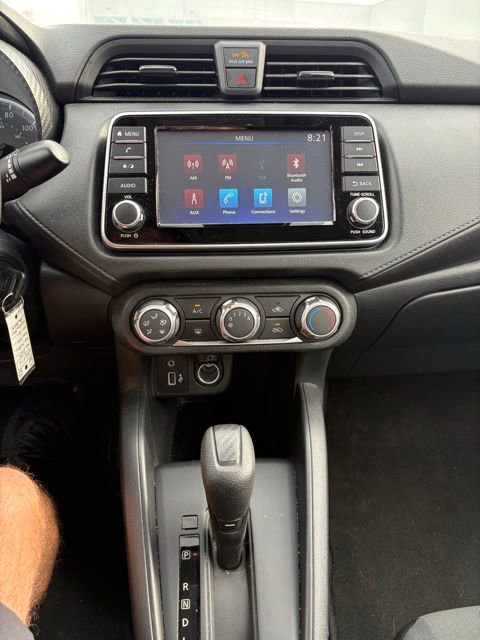 Used 2024 Nissan Versa S w/ Trunk Package FWD image 9