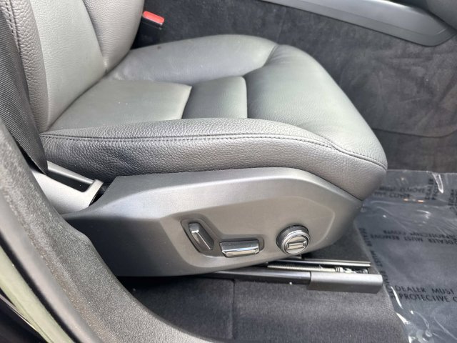 Used 2023 Volvo XC60 B5 Plus FWD image 16