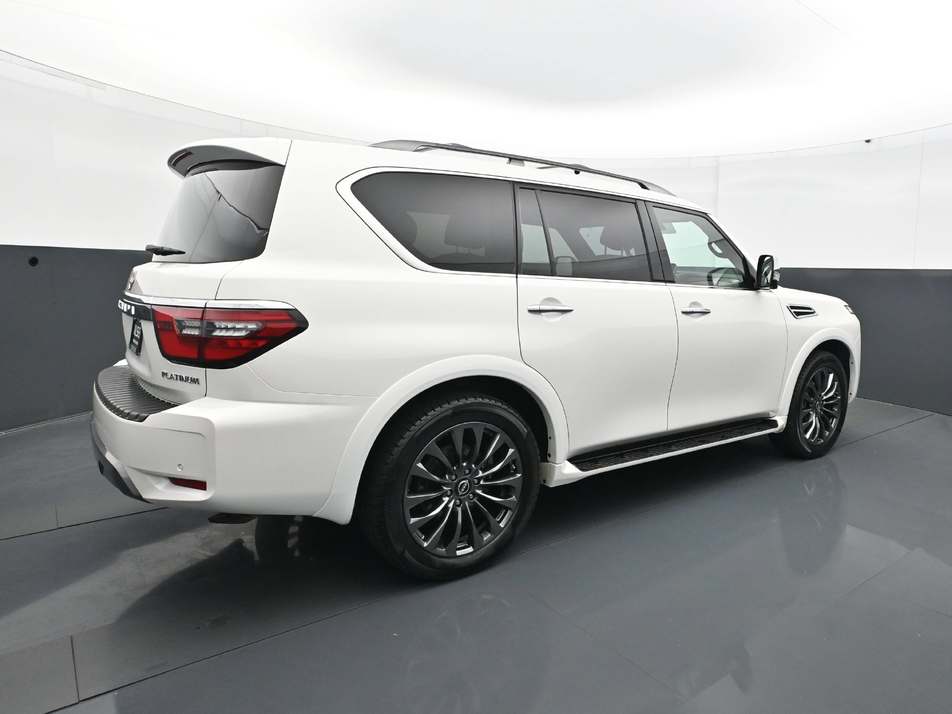 Used 2024 Nissan Armada Platinum w/ Captain's Chairs Package AWD/4WD image 7