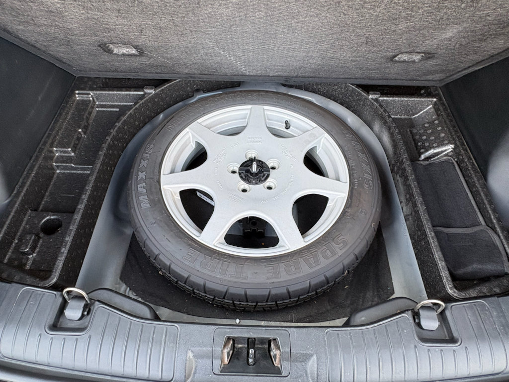 Used 2020 Ford Escape SE FWD image 30